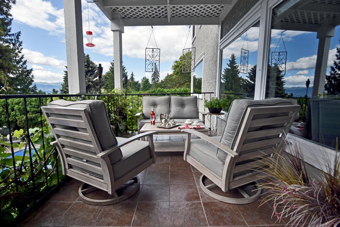 A Touch Of English B&B Kelowna Ngoại thất bức ảnh